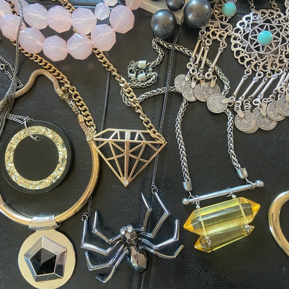 Bold Statement Necklace Lot! Urban Outfitters H&M - Picture 3 of 4